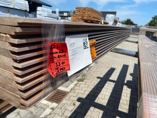 Ca. 12x Thermo Ayous Channelsiding, 18x137mm, lengte 9/300cm, 3/330cm